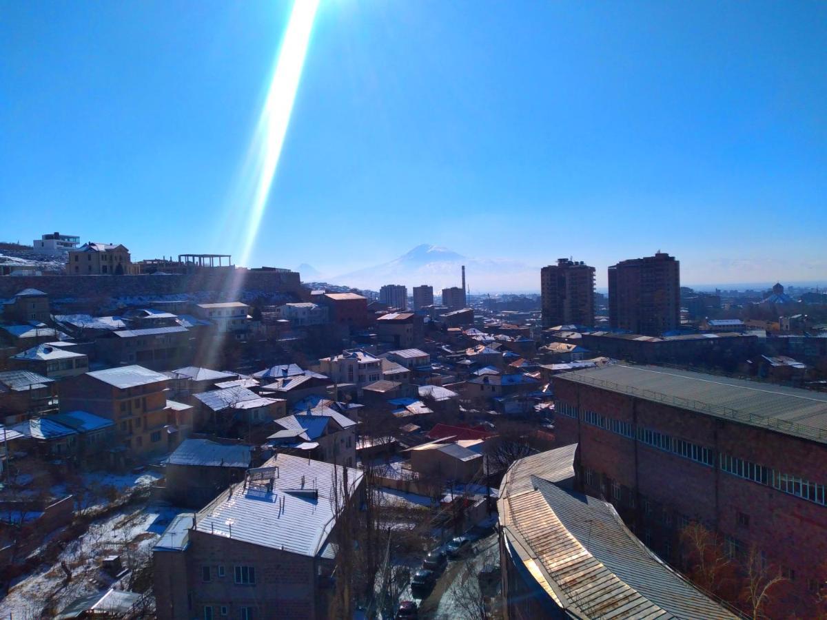 3 Room Apartment In Small Center Of Єреван Екстер'єр фото