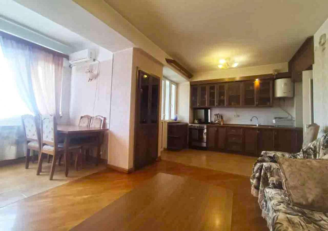 3 Room Apartment In Small Center Of Єреван Екстер'єр фото